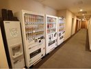 【自動販売機・製氷機】5階大浴場前にご用意しております。
