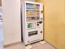 ロビー風景☆自動販売機は1Fのみです。
