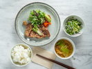 【ご夕食】宿泊のお客様用定食一例です