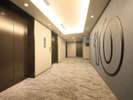 �G���x�[�^�[�z�[�� / Elevator hall