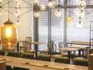 ���X�g���� / Restaurant
