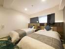 ���j�o�[�T�����[�� / Universal Room