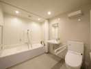 ���j�o�[�T�����[�� / Universal Room