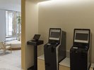 自動チェックイン機