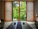 *【和室10畳】足を伸ばしてほっと寛ぐ♪落ち着きのある空間でリラックス。