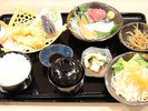�R���i�̓������H�����uDining World�v���j���[�ł��B