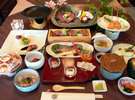特撰上州牛の陶板焼きと旬の会席料理 1例