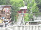 湯畑から見た光泉寺。