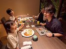 �E�yDinner�i���j�z�΂�������Ƒ��c���̎��ԁB�����̂ЂƂƂ����������݂�������