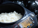 毎月産地の異なるコシヒカリをご用意。カレーとの相性も抜群です。