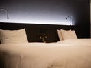 椿館【夕照】ベッドはシモンズ社を採用しております