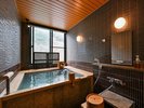本館和洋室【高砂】眺めの良い温泉が自慢のお部屋です。