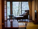 東館和室【池】