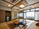 本館和室【相生】広い窓とマッサージチェアが人気のお部屋です。
