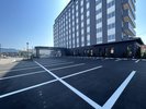 敷地内無料駐車場は100台以上駐車可能です!!