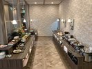 開放感のある朝食会場にて気持ちよく朝食を召し上がっていただけます♪※メニューは日により異なります。