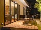 花畑エリアのヴィラ 夜テラス※イメージ
