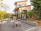 花畑エリア/レストラン防人の裏にご宿泊者専用の駐車場がございます。