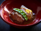 【台の物】旬の食材を主役に据えた、コースを彩る台物。その季節ならではの旨みを存分にお楽しみ下さい