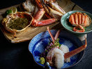 【冬の候-蟹】冬だけに味わえる加能蟹を、刺身・焼き・蒸しなど多彩な一皿で愉しむ創作蟹会席です。