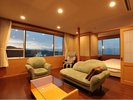 特別室「寛〜くつろぎ〜」 (102u)リビング_眺望は伊香保温泉街側