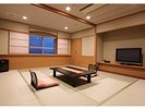 特別室「寛〜くつろぎ〜」(102u)和室(15帖)_広々とした角部屋の一室
