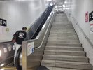 6:「三条京阪」駅ではエスカレーターがあるのでそのまま上がります。
