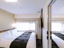 ダブル×ダブル コネクティングルーム/広さ13.72u×2室/ベッド幅140cm×2台