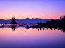 朝焼けの雨晴海岸