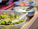 【夕食バイキング】季節の野菜を使ったサラダ。野菜不足を解消しちゃいましょう♪（一例）