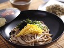 【夕食バイキング】加賀棒茶の風味を練り込んだ、香り豊かな加賀棒茶うどん※夕食バイキング一例