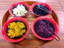【朝食バイキング】能美市のヤマキ漬物が手作りする、昔ながらの漬物をご用意。ご飯のお供にどうぞ。