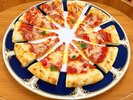 【夕食キッズメニュー一例】子供に人気の「ミックスピザ」※お子様がいない日は提供しない場合がございます