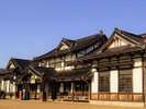 【旧大社駅】神社様式を取り入れた格調のある木造建築です。