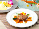 【夕食/グレードアップ】黒毛和牛のフィレステーキ。肉汁溢れる柔らかなお肉をお楽しみください。