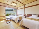 【東館】湖を一望する12畳和室。シーリー社製ベッドで快適な滞在を。