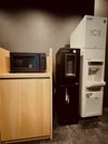 15階ランドリーコーナー電子レンジ ウォーターサーバー 製氷機