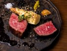 淡路島の大地で育った淡路牛。薪火の炎でじっくり焼き上げた一皿は、この島でしか出会えない特別なご馳走