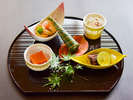 ・【ご夕食例】色鮮やかで目でも楽しめる前菜盛り合わせ