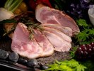 【夕食ビュッフェ】料理一例:上州六穀豚のロースト