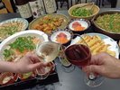 ビールもワインも料金内。オールインクルーシブだから、気兼ねなく乾杯できます。