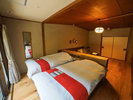 【ツインルーム】シモンズベッドのお部屋です。