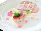 【料理一例】(春メニュー)金目鯛の白ワイン蒸し エシャロットの香る桜色バターソース