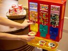 【ディナービュッフェ】お菓子のガチャガチャにワクワク!食事の時間がもっと楽しくなる仕掛けも。