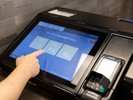 自動精算機でチェックインが可能です。