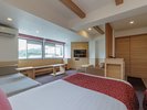 【デラックストリプル】トリプルベッドのお部屋です。