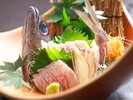 港直送で新鮮な旬の食材をご提供