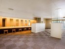 脱衣所 | 広々とした脱衣スペースをご用意しております