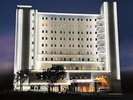 2024年11月 リニューアル 重厚感あるホテルの外観