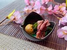 ホタルイカ・・ヨモギ豆腐・季節のお造り盛り合わせ 春メニューのイメージです。